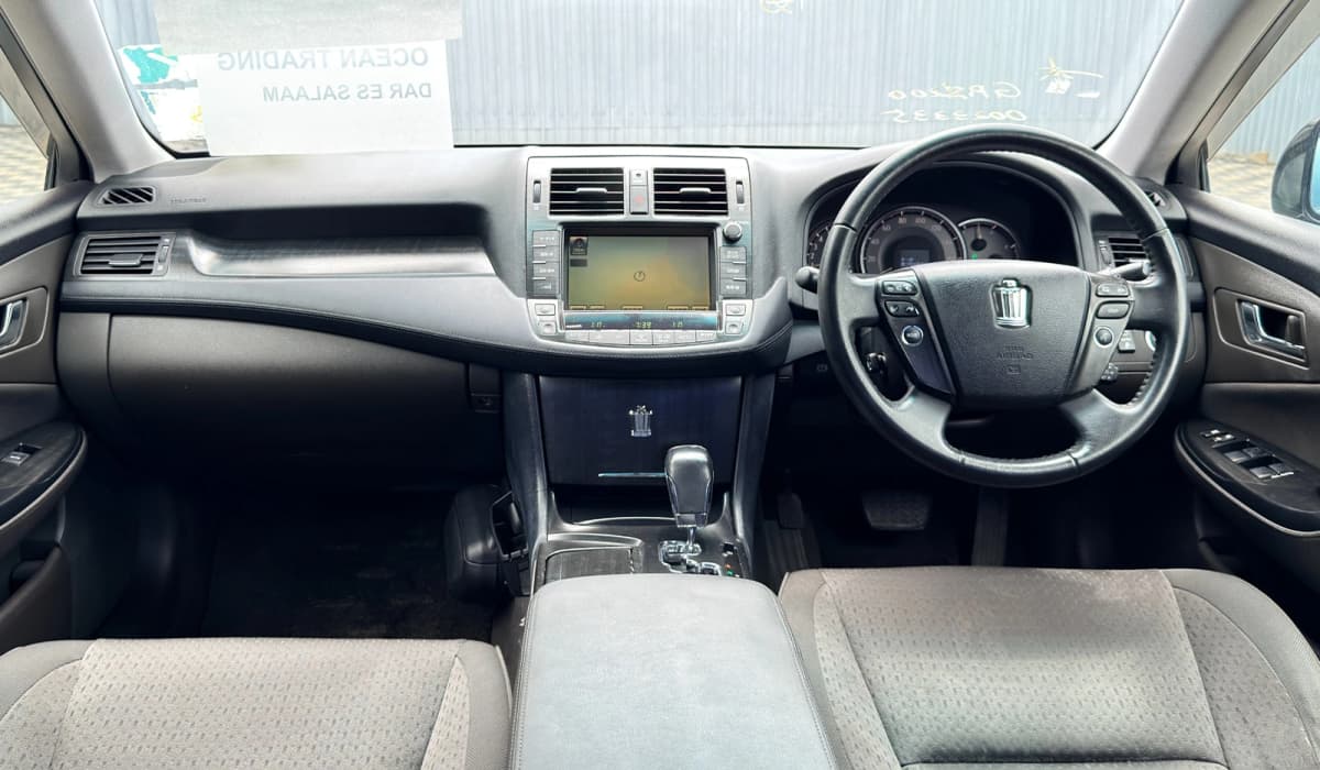 2008 Toyota Crown Athlete Navigation Package image-7