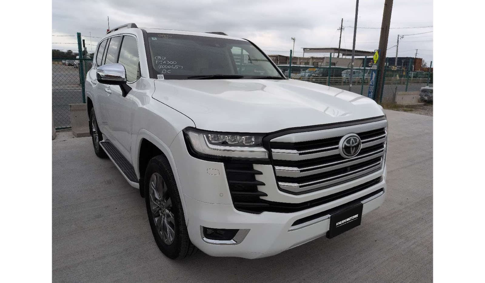 2021 Toyota Land Cruiser ZX image-1