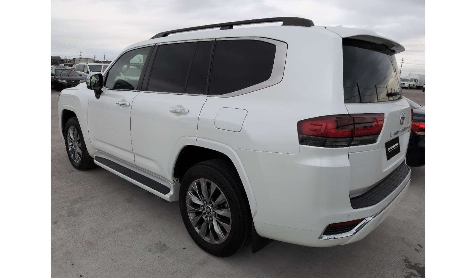 2021 Toyota Land Cruiser ZX image-3