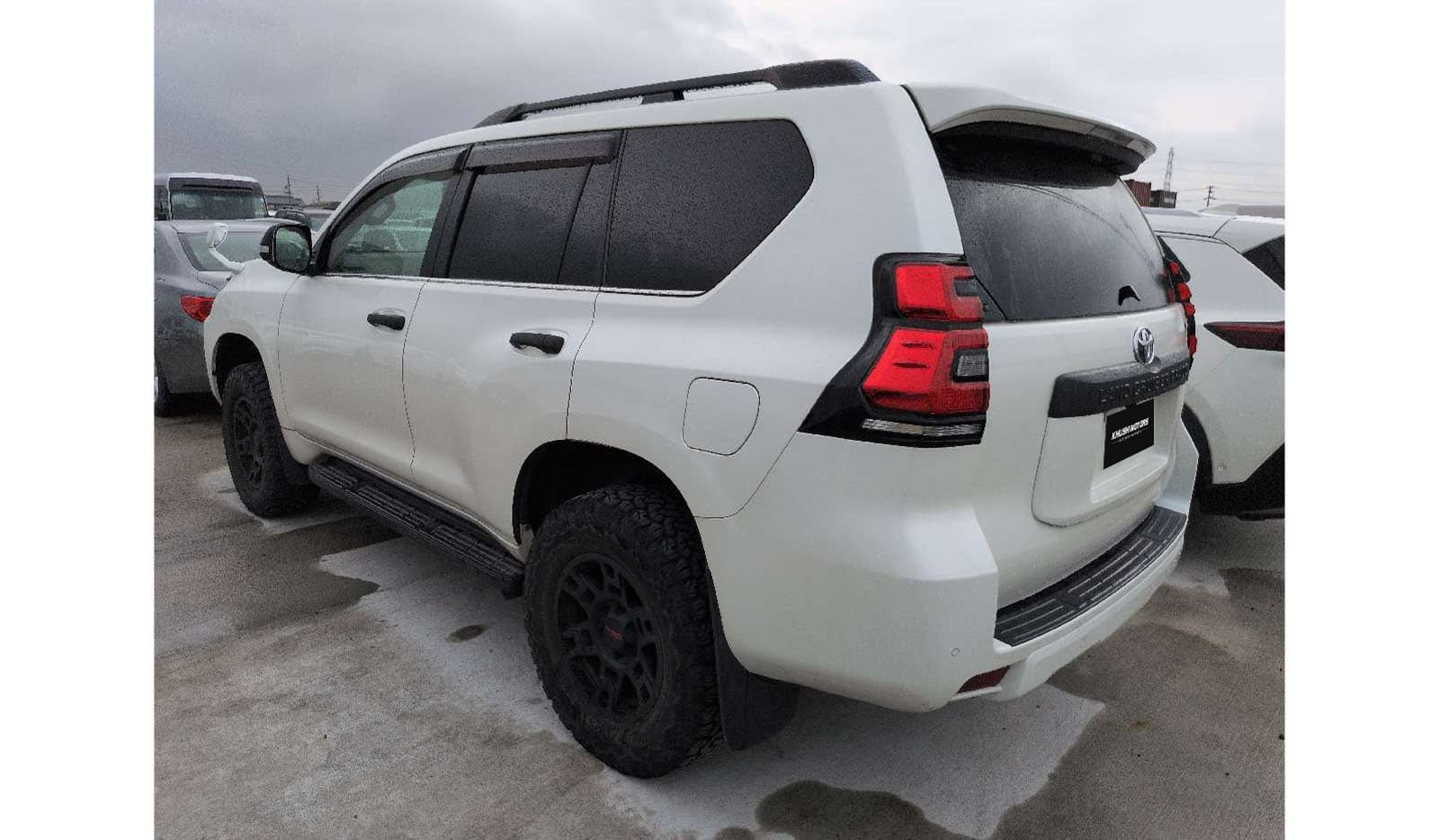 2019 Toyota Land Cruiser Prado TX image-3