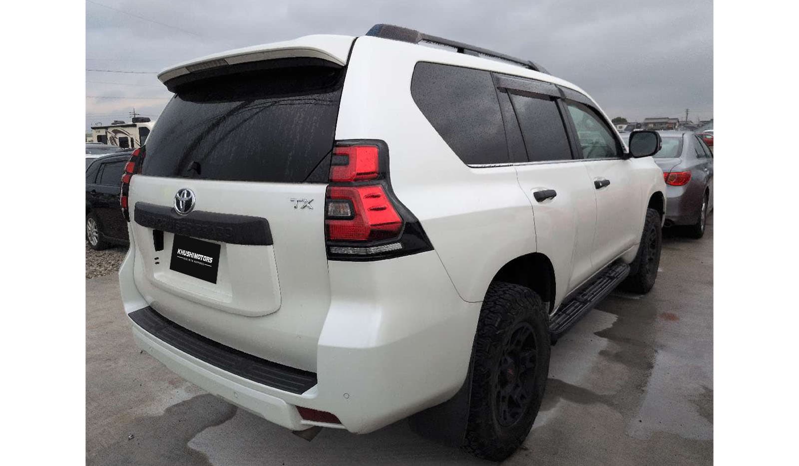2019 Toyota Land Cruiser Prado TX image-4