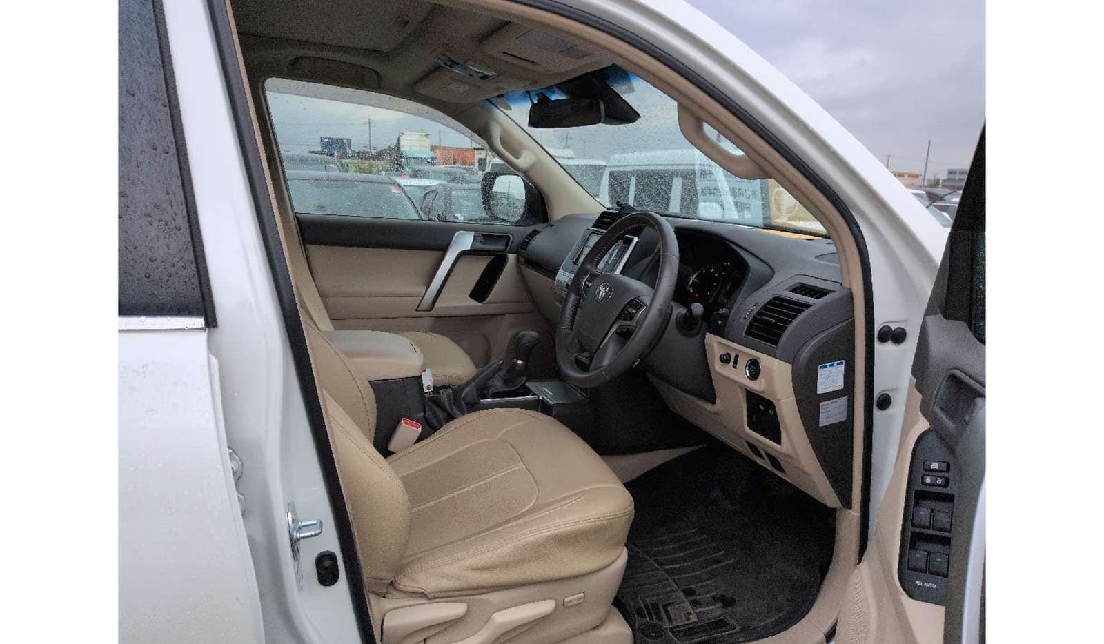 2019 Toyota Land Cruiser Prado TX image-7