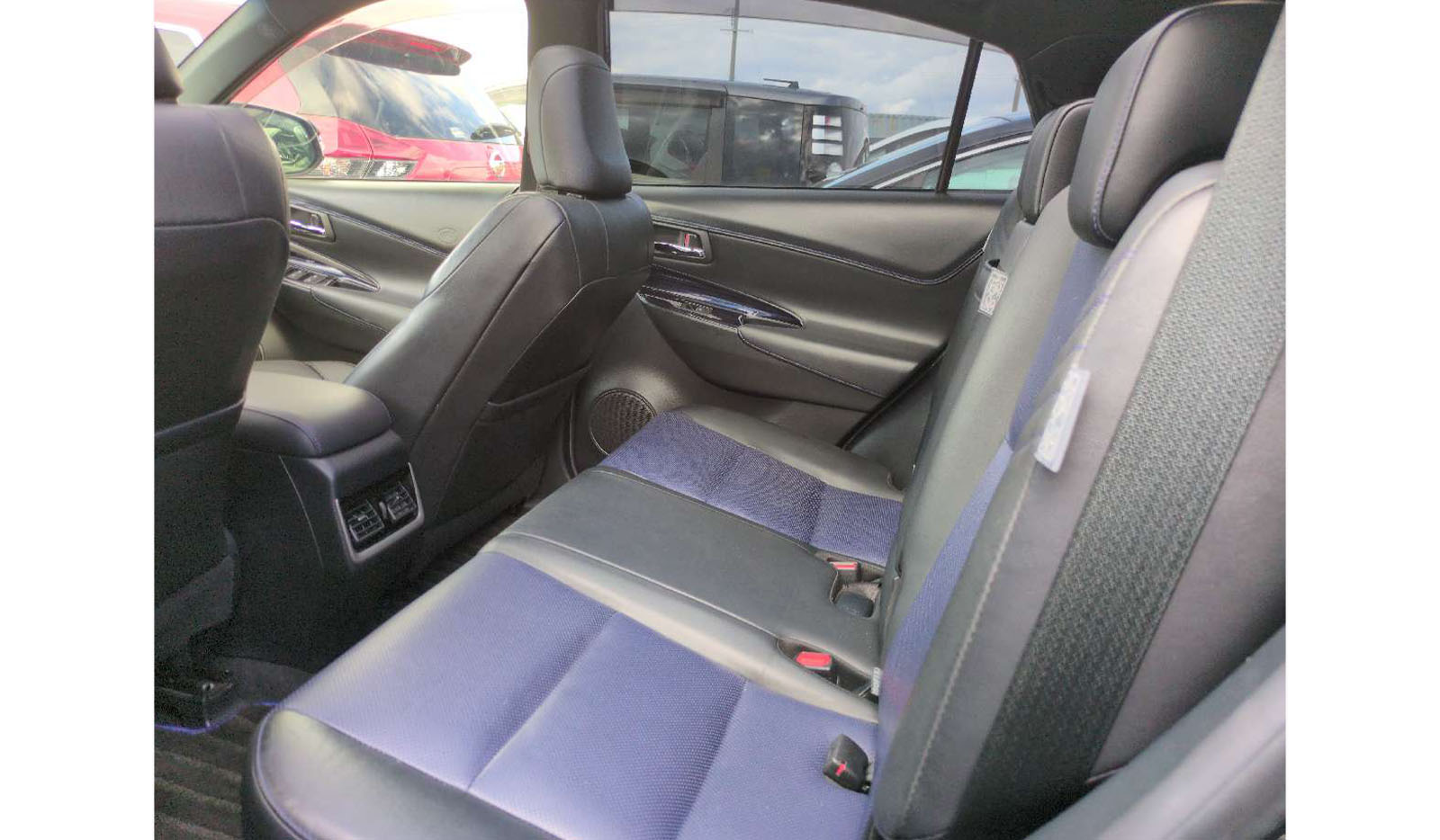 2019 Toyota Harrier Progress Metal and Leather Package image-7