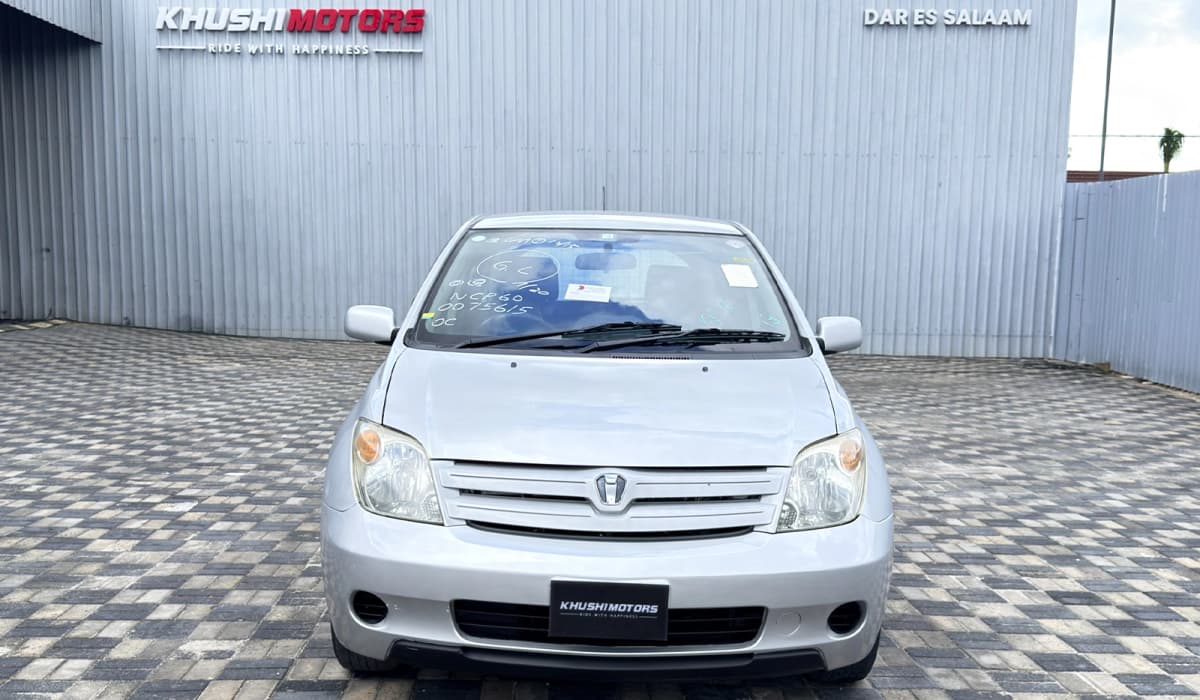 2003 Toyota IST F L Edition image-2