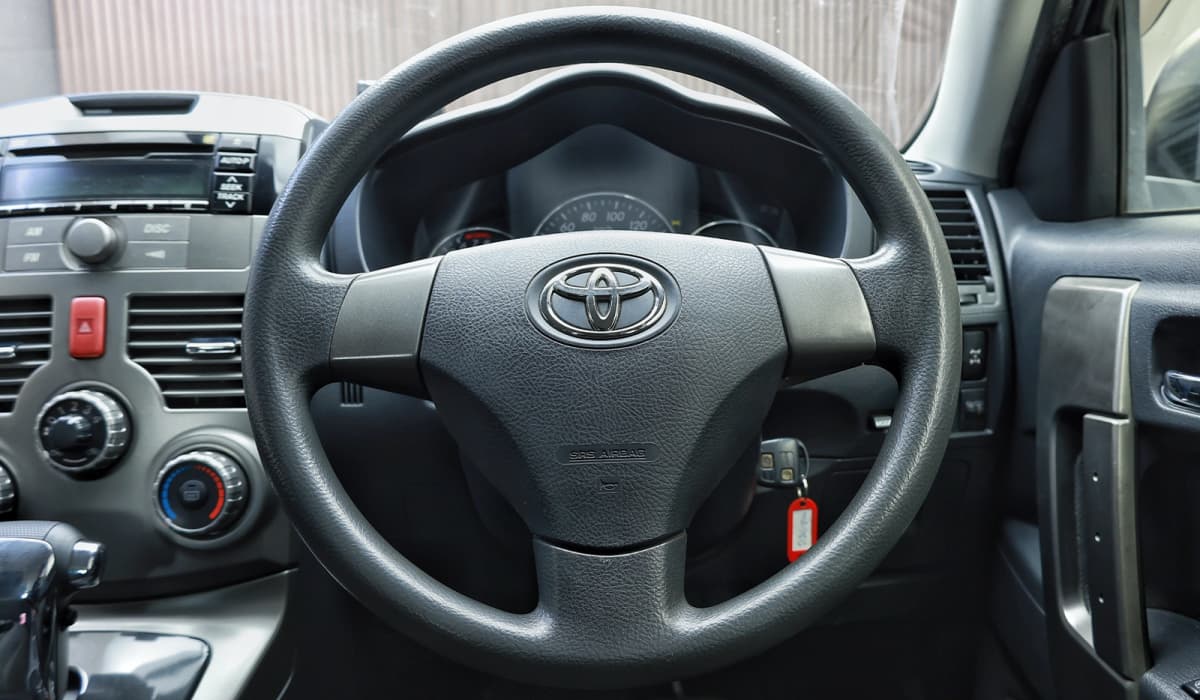 2012 Toyota Rush image-8