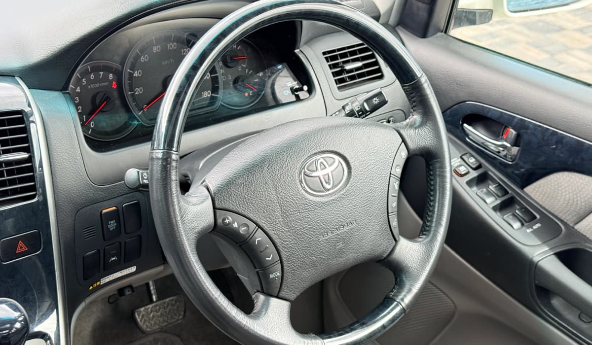2004 Toyota Alphard Premium Alcantra image-10