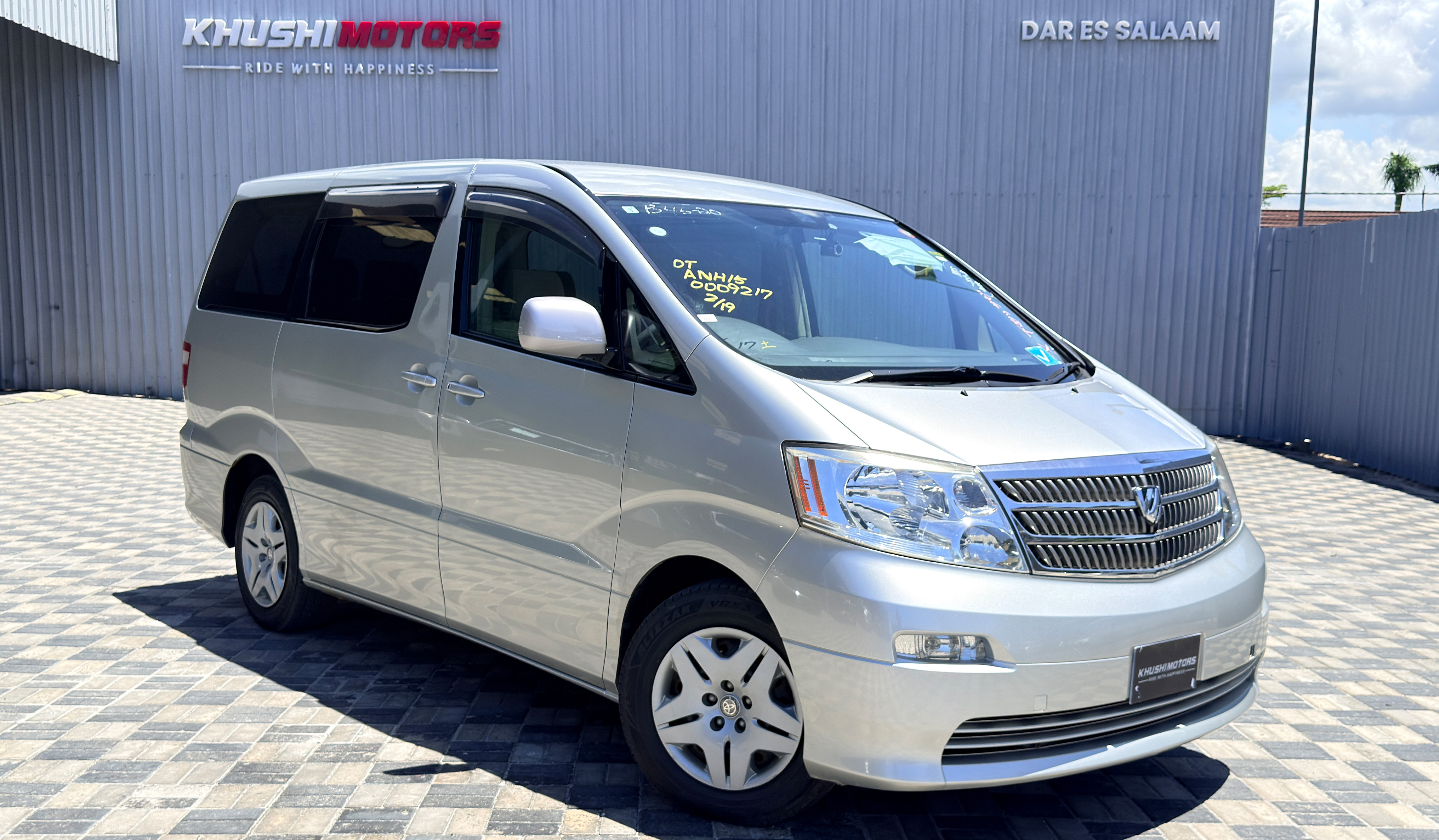 2003 Toyota Alphard X image-1