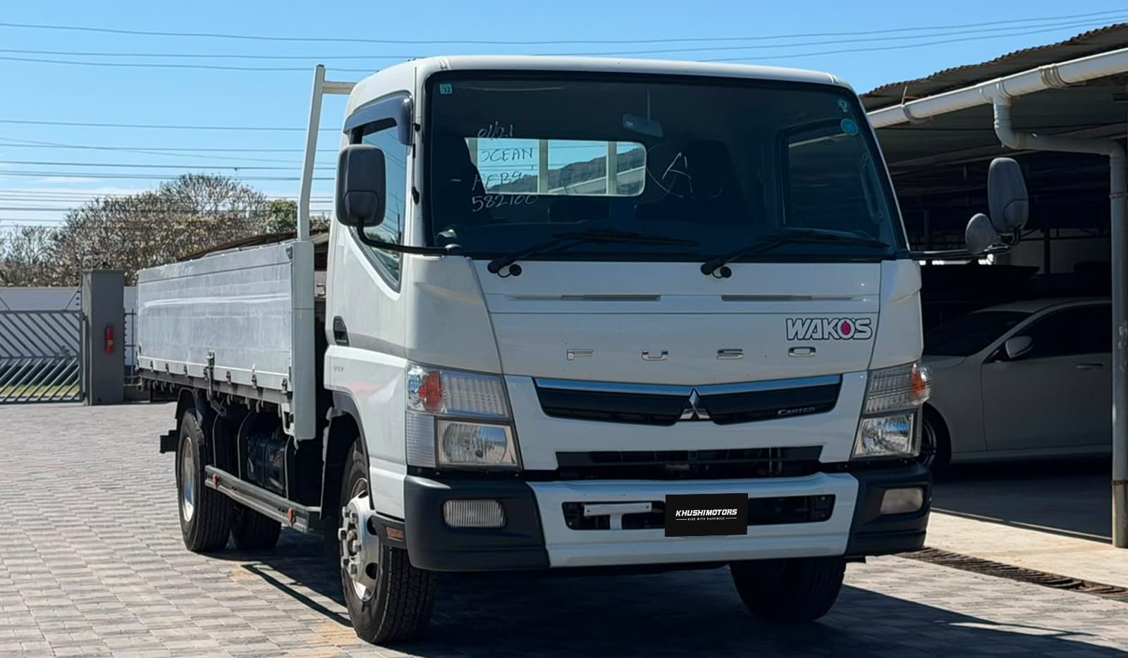 2020 Mitsubishi Canter 4.5TON LONG WIDE image-1