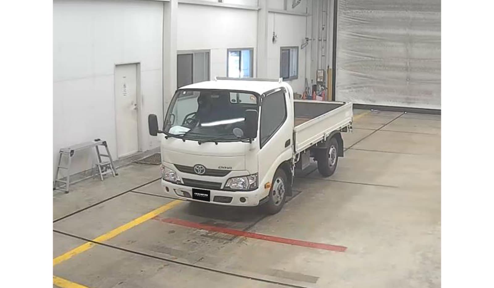 2019 Toyota Dyna Flatbed Truck image-1