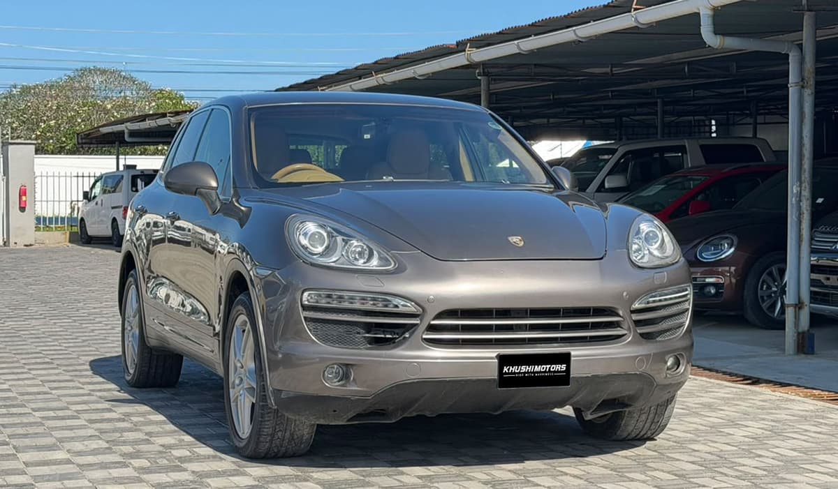 2013 Porsche Cayenne image-1