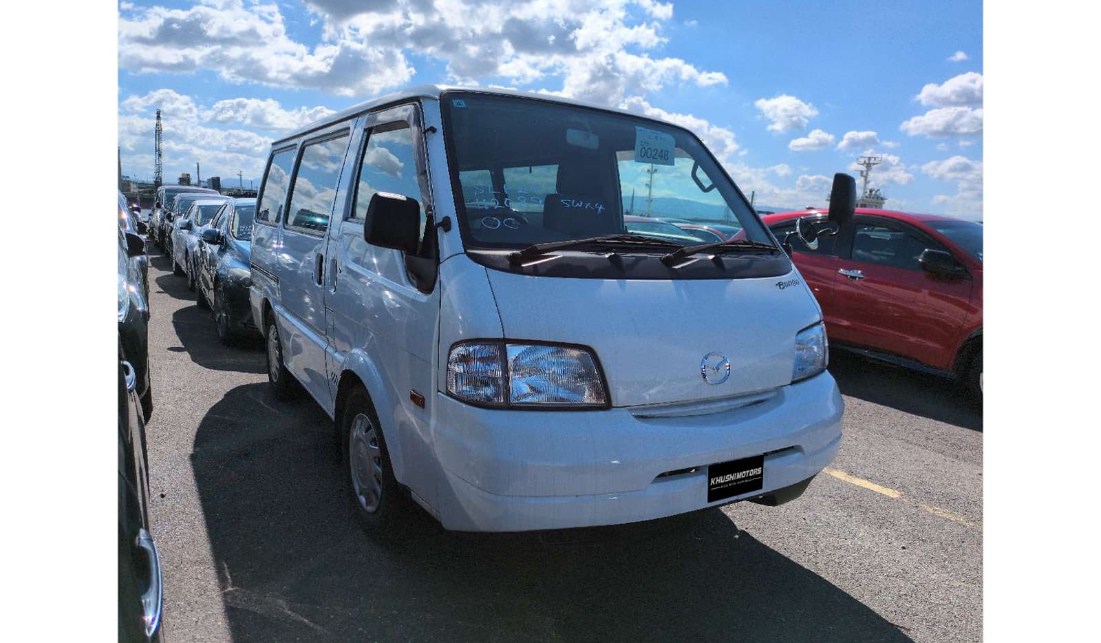 2010 Mazda Bongo image-1