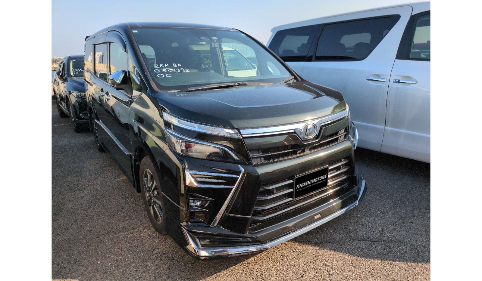 2019 Toyota Voxy image-1