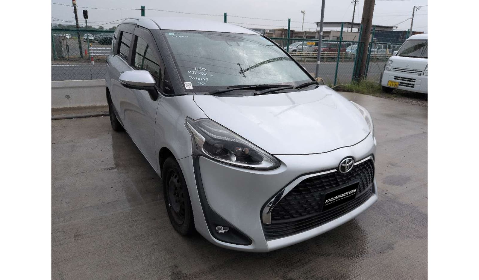 2019 Toyota Sienta image-1
