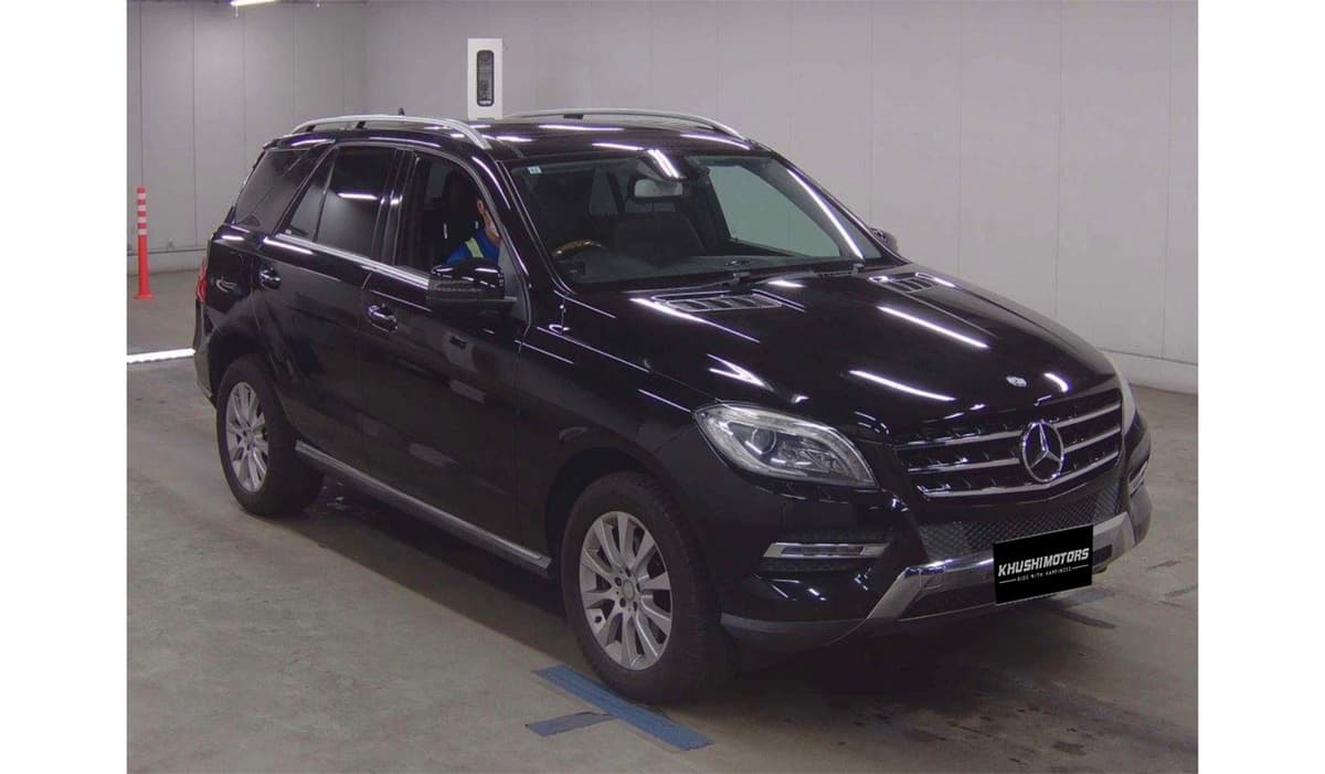 2013 Mercedes-Benz ML-Class image-1
