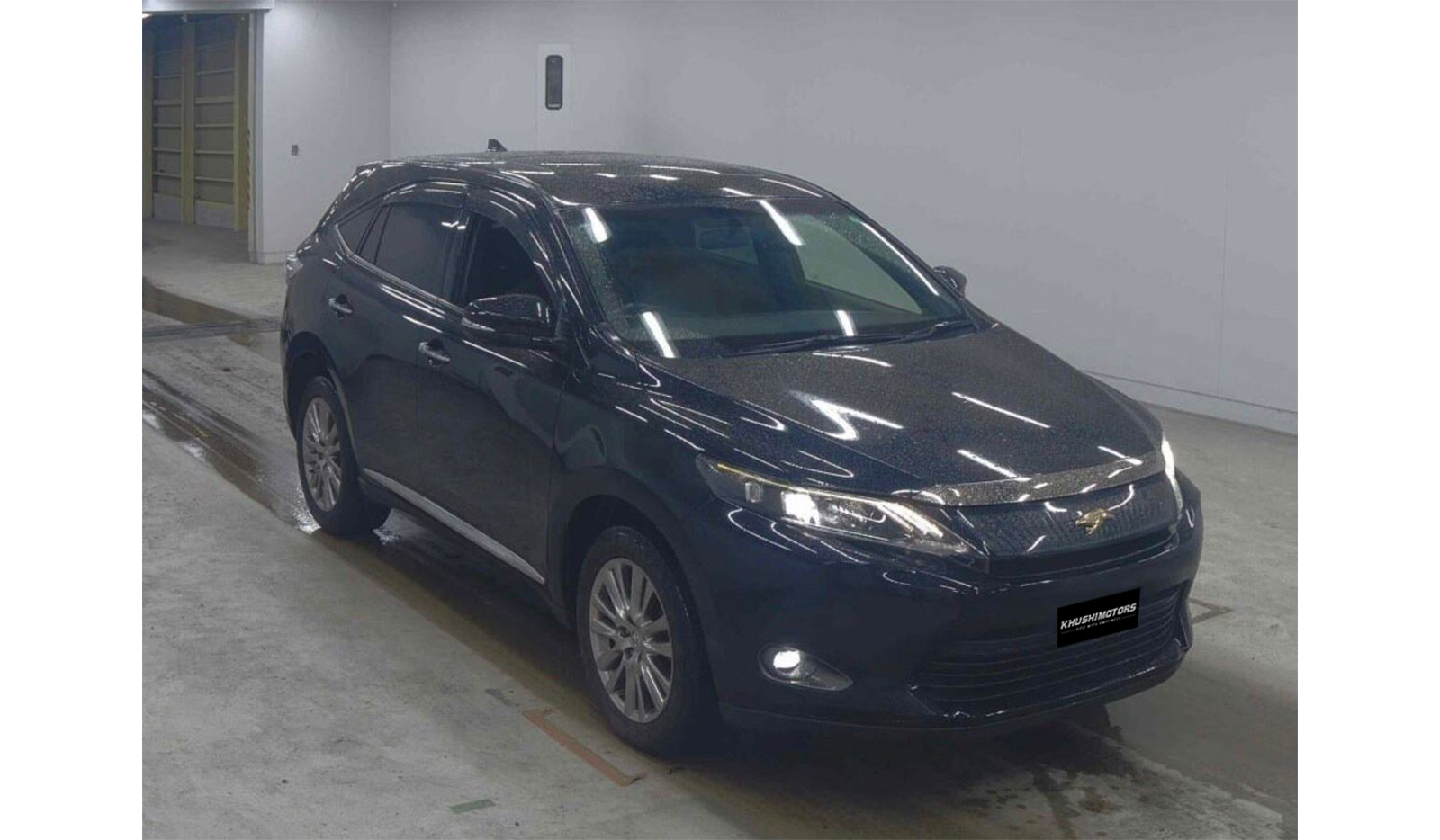 2017 Toyota Harrier image-1