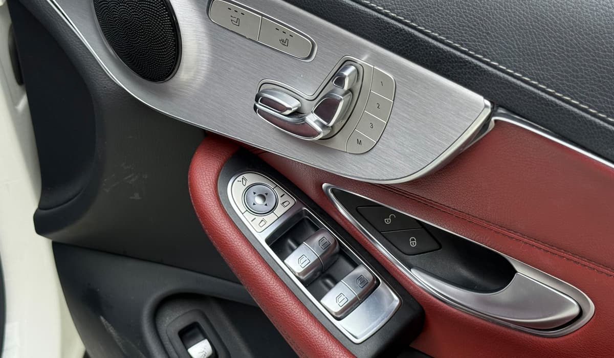 2017 Mercedes-Benz C-Class Cabriolet C-180 image-10