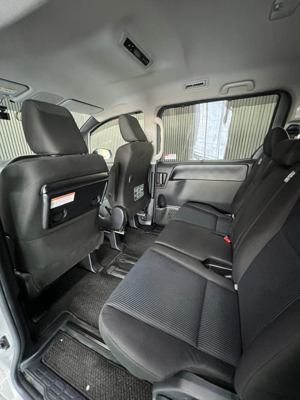 2019 Toyota Voxy X 4WD image-10