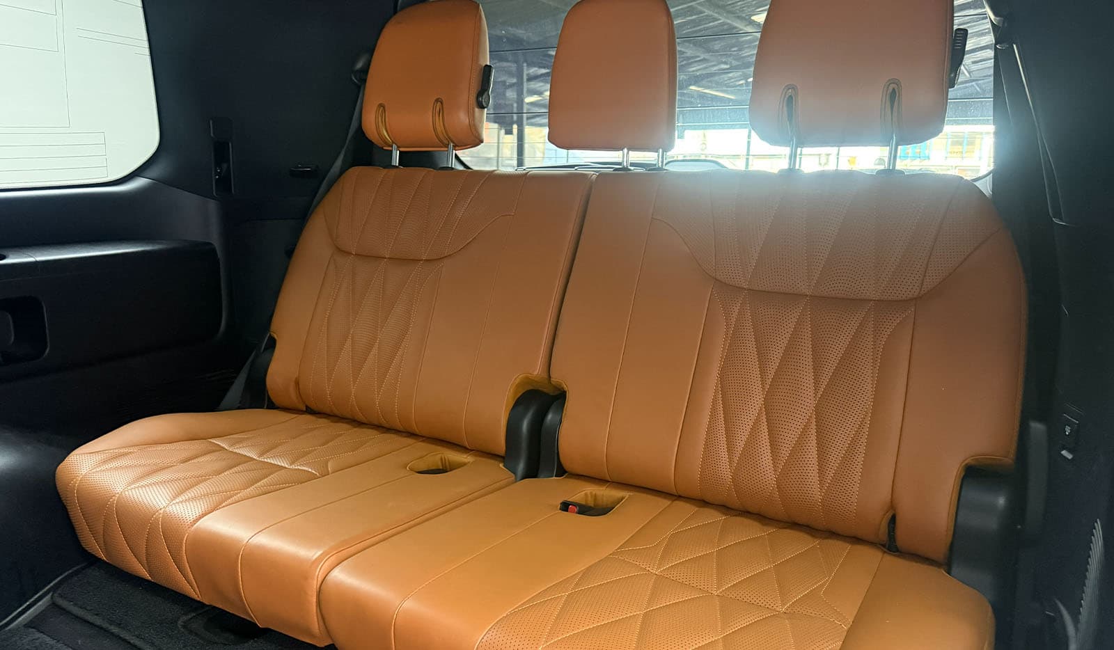 2019 Lexus LX570 Black Sequence image-11