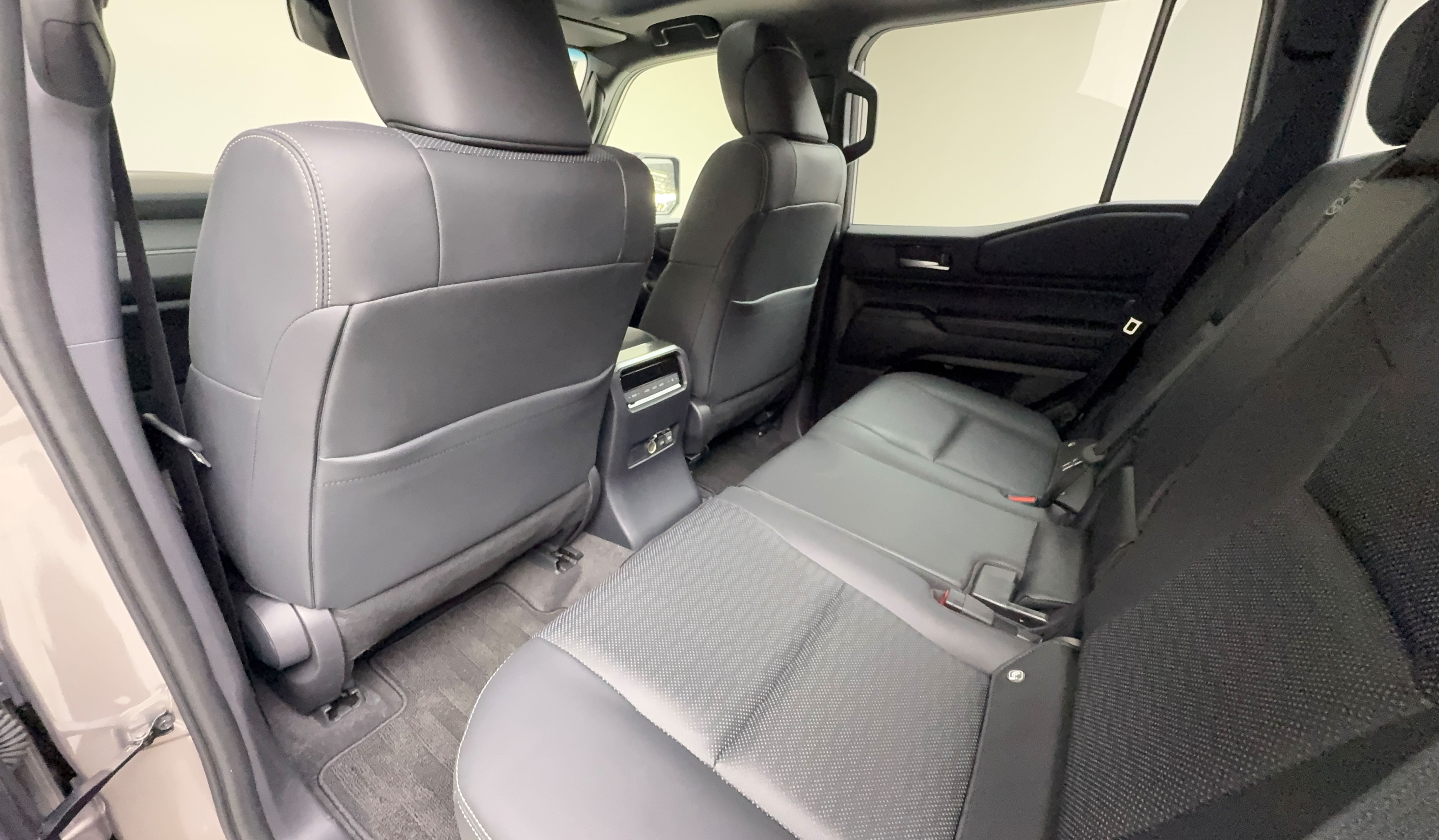 2024 Toyota Land Cruiser 250 VX image-10