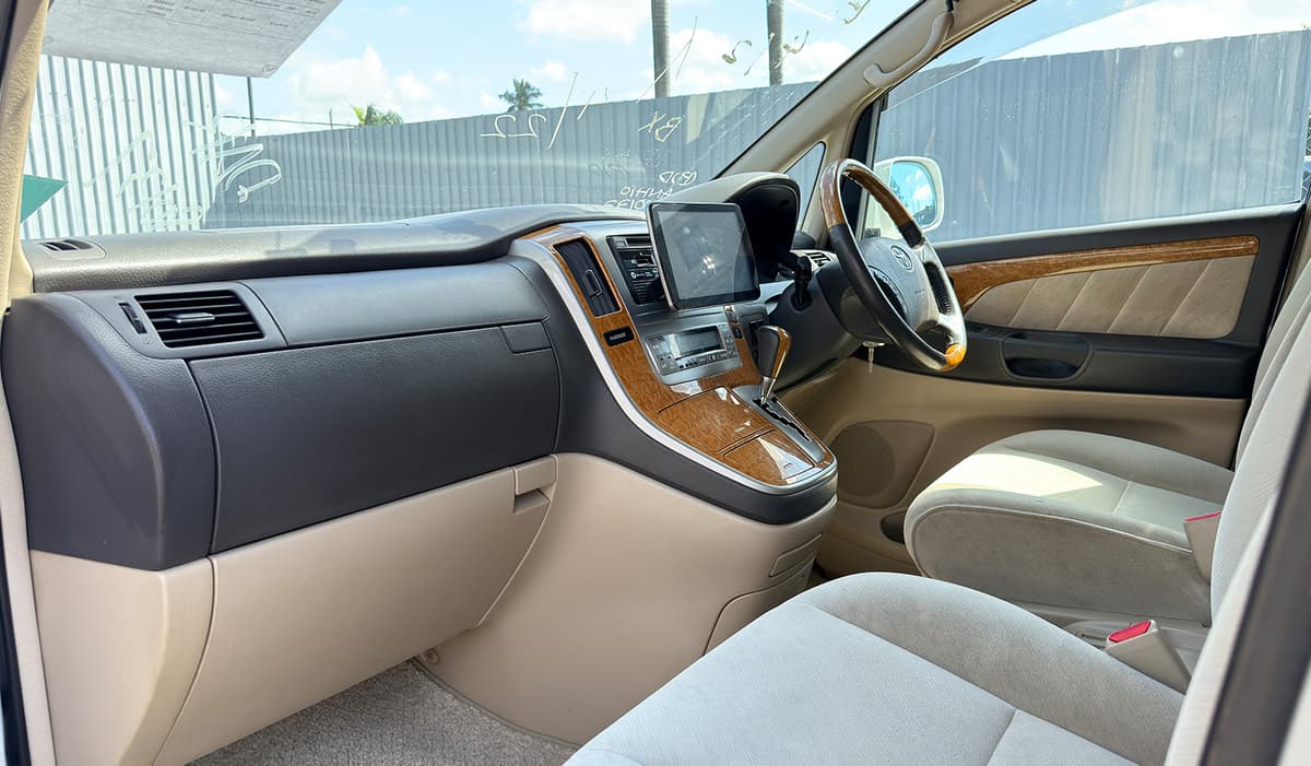 2007 Toyota Alphard TX-L image-10