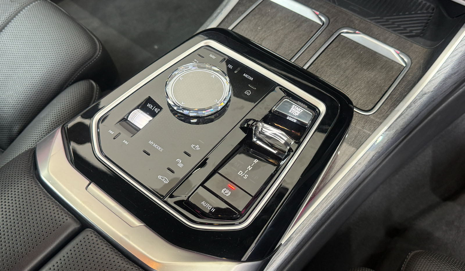 2022 Bmw 7-Series EXCELLENCE THE FIRST EDITION 740i image-11