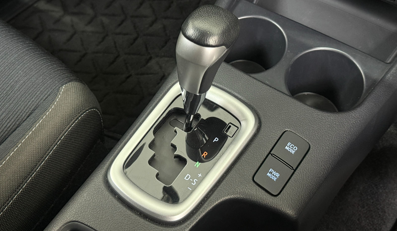 2021 Toyota Hilux Z image-11