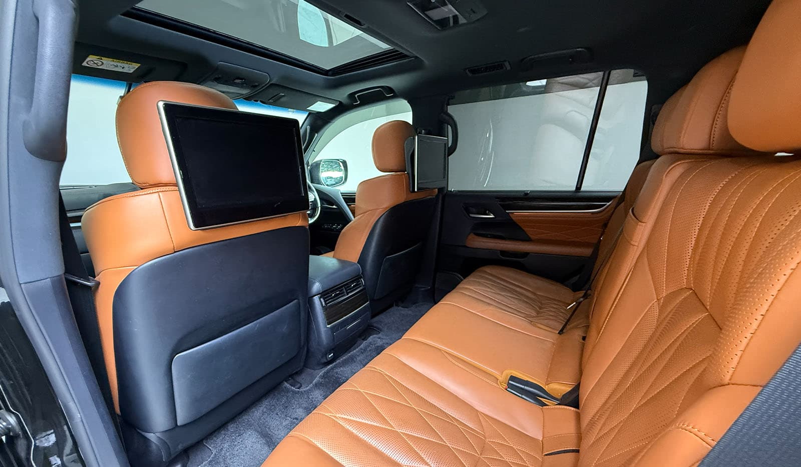2019 Lexus LX570 Black Sequence image-10