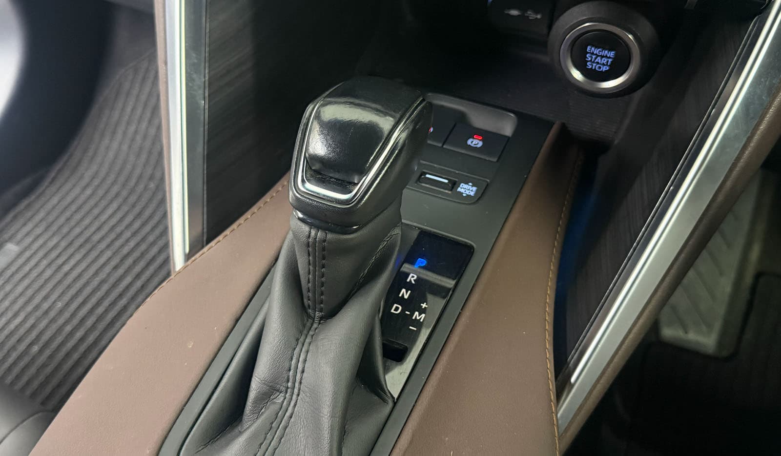 2020 Toyota Harrier G image-11