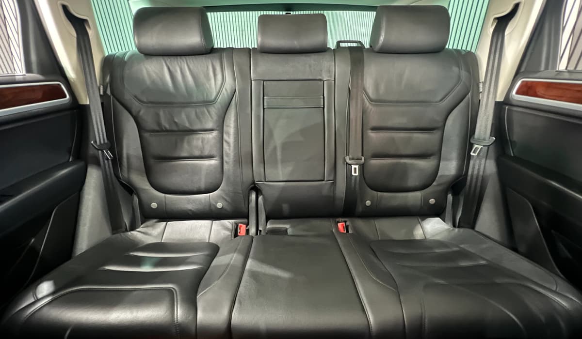 2017 Volkswagen Touareg Upgrad Pakage image-9