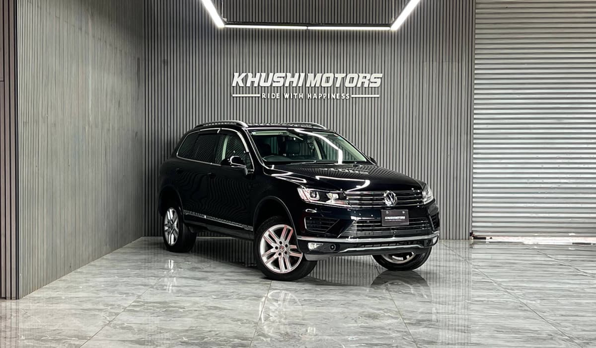 2017 Volkswagen Touareg Upgrad Pakage image-1