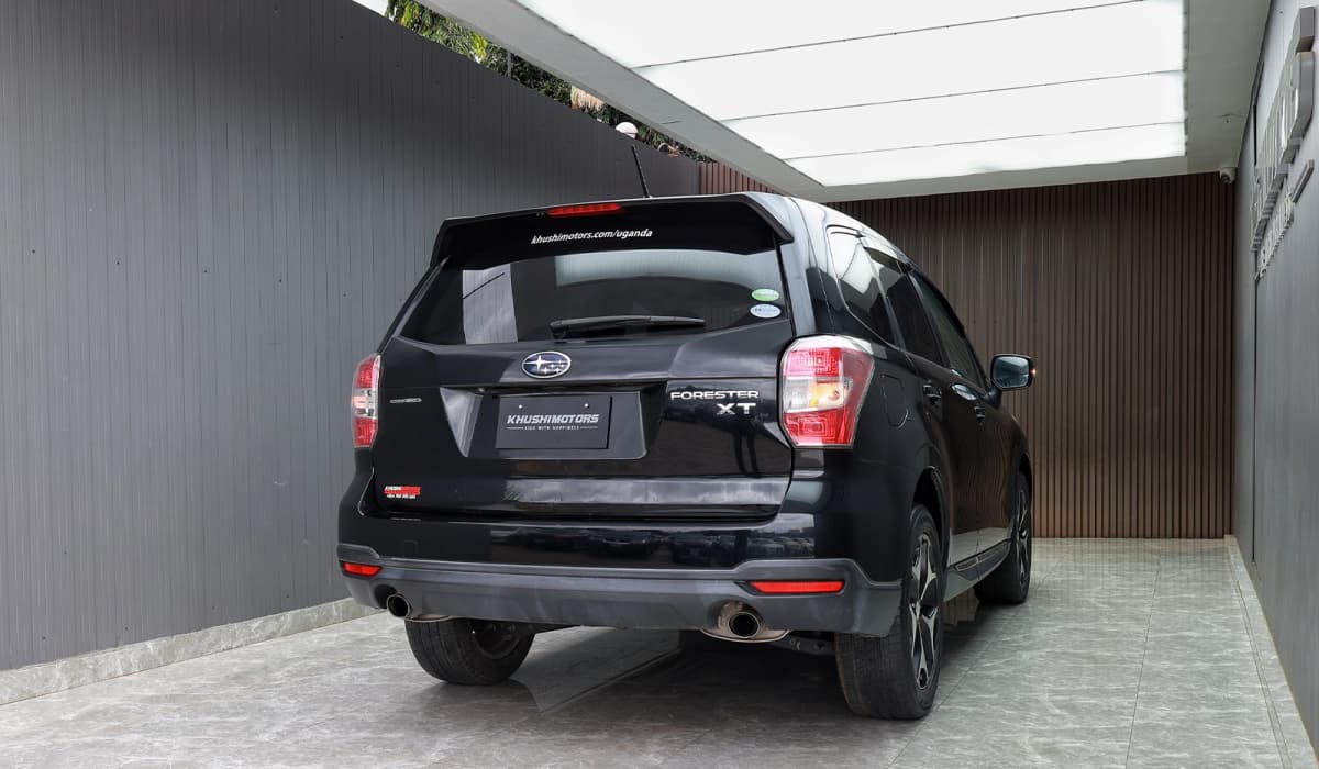 2012 Subaru Forester 2.0XT Eyesight image-6