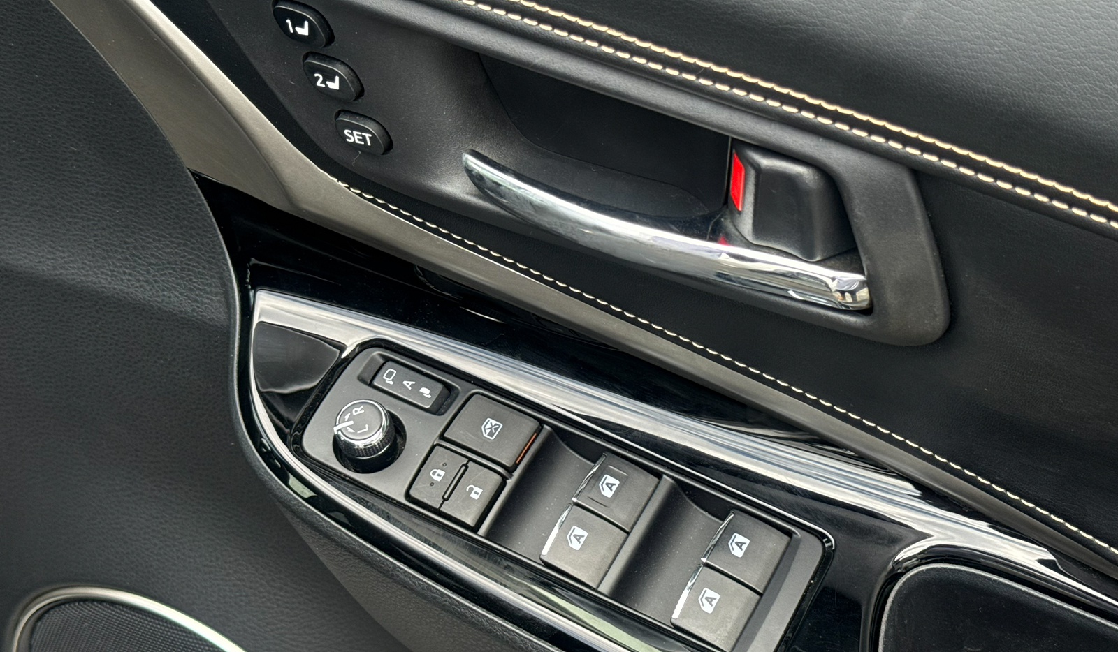 2019 Toyota Harrier Premium image-12
