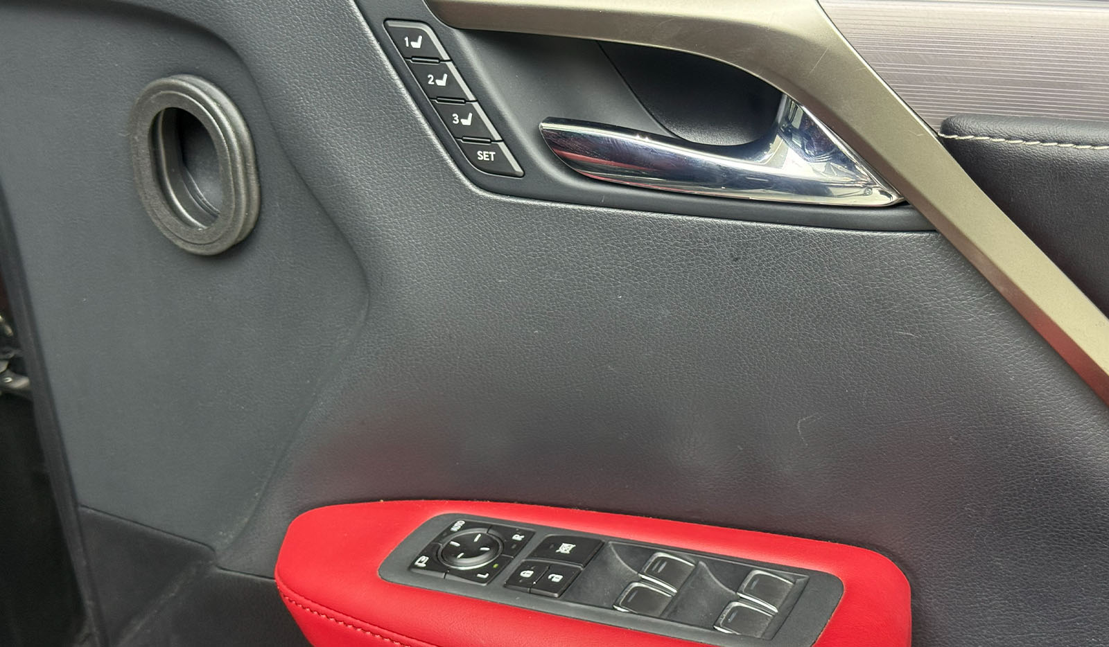 2020 Lexus RX300 image-12