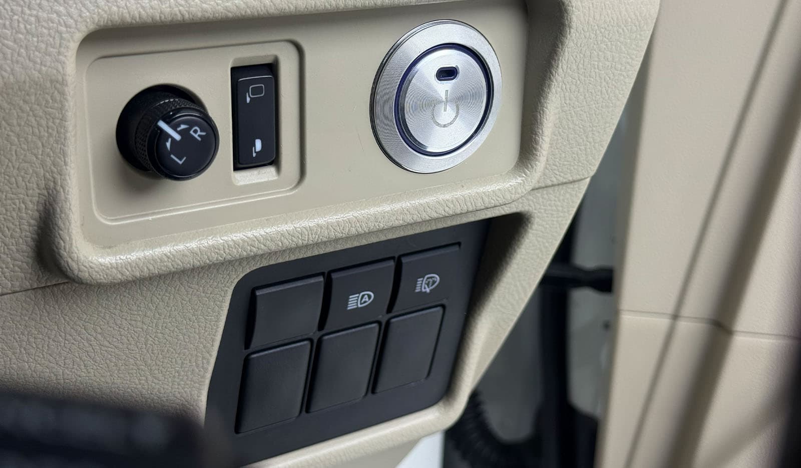 2019 Toyota Land Cruiser Prado TX image-12