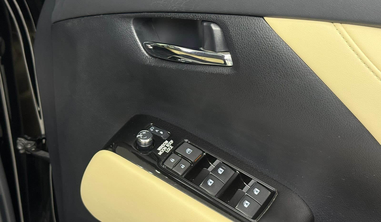 2019 Toyota Alphard G F SIDE LIFT image-12