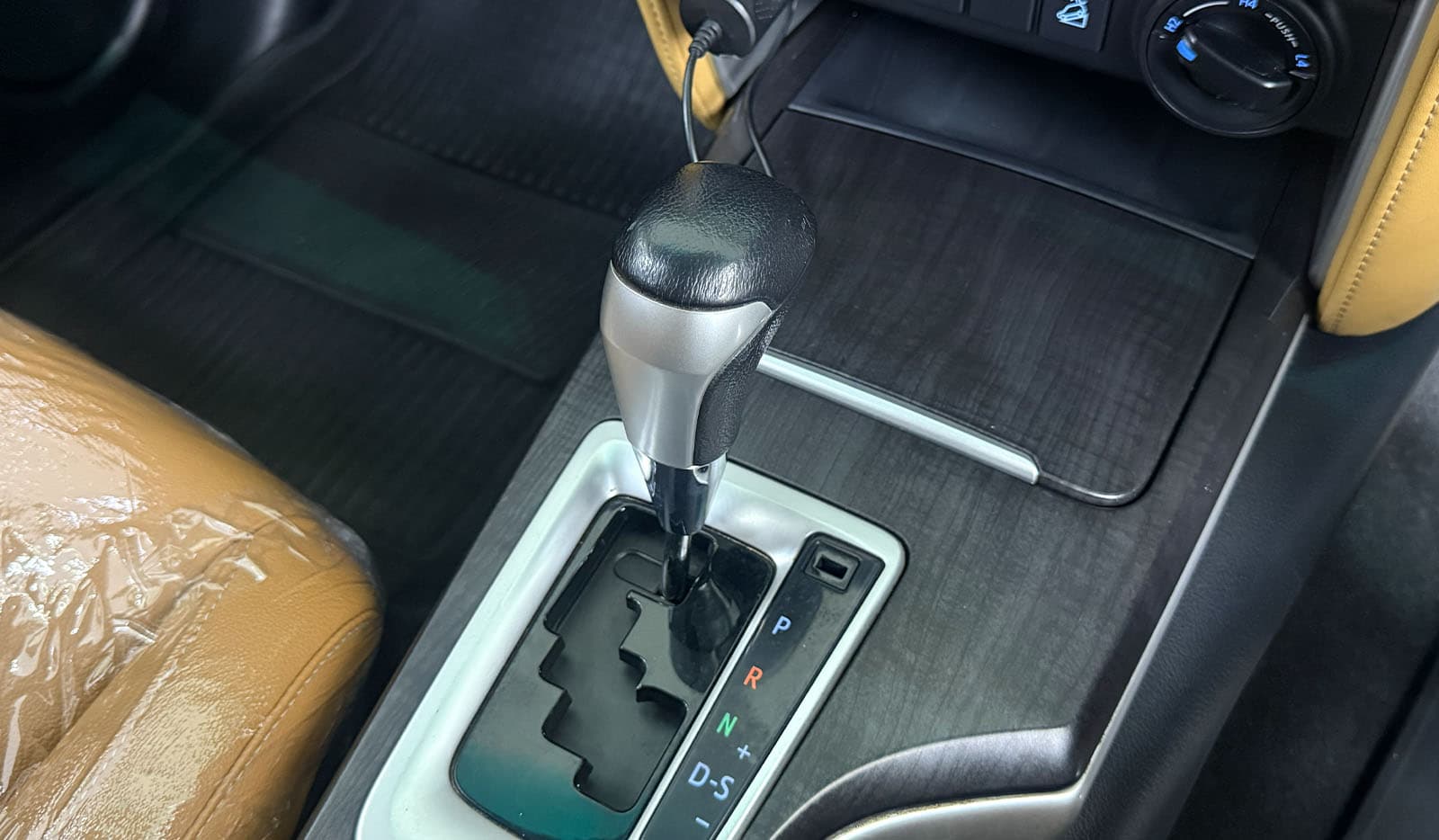 2019 Toyota Fortuner image-12