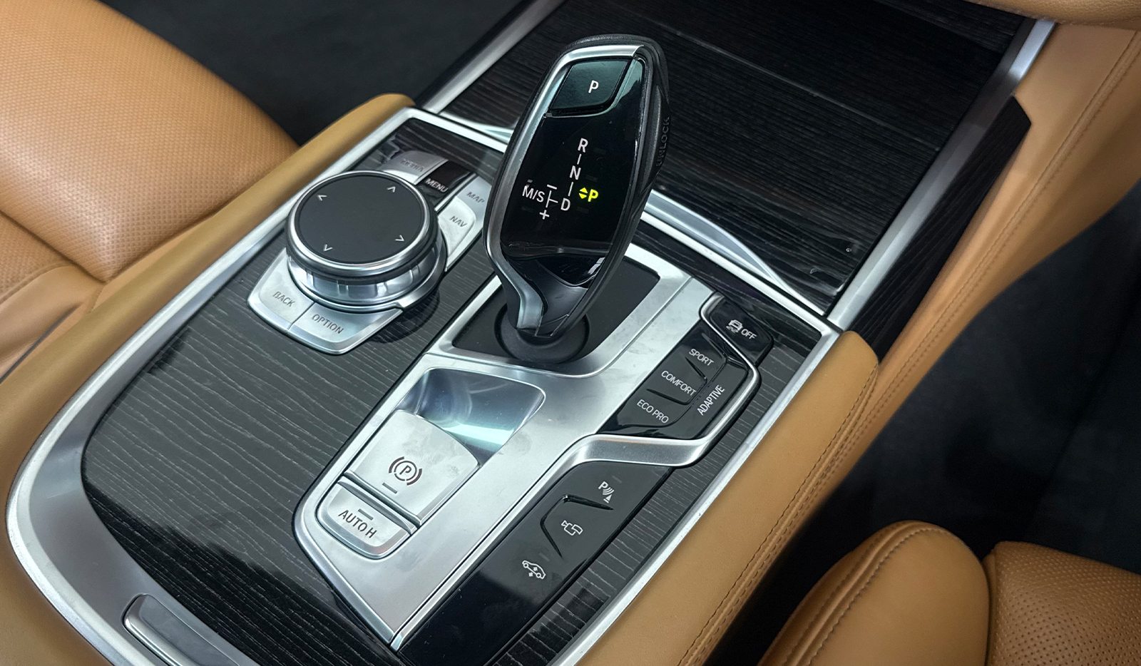 2019 Bmw 7-Series X DRIVE M SPORT 740D image-11