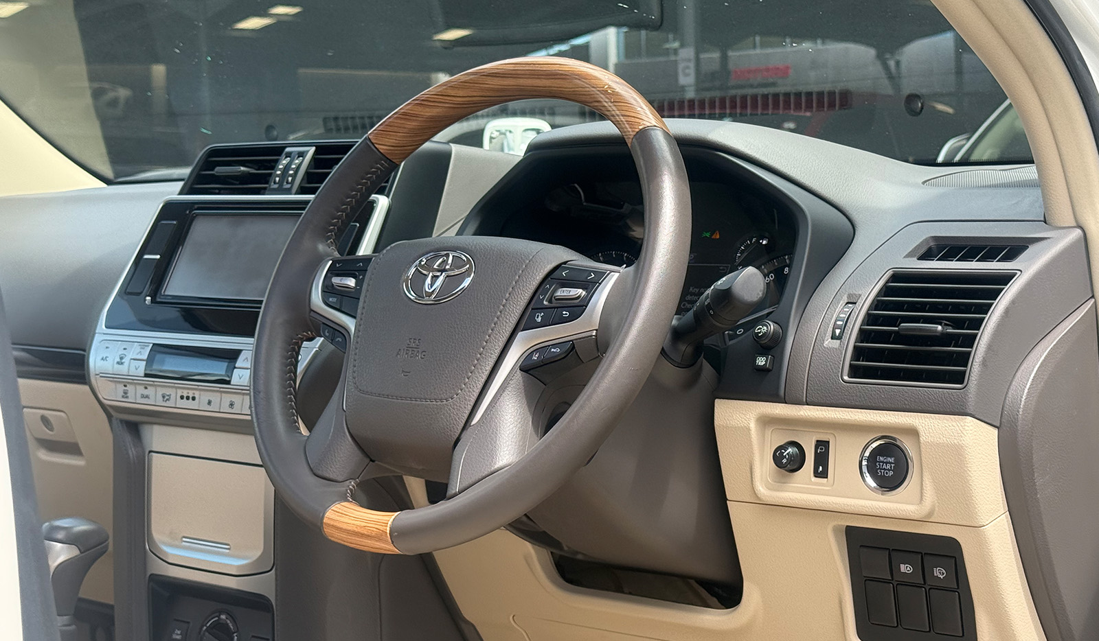 2019 Toyota Land Cruiser Prado TX image-7