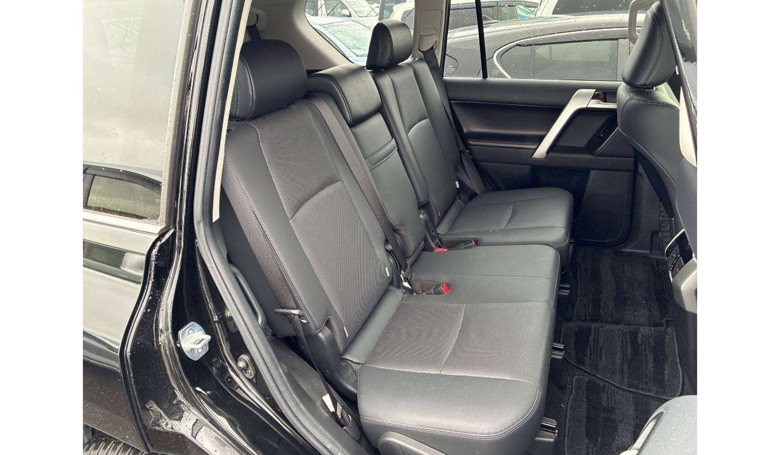 2021 Toyota Land Cruiser Prado image-7
