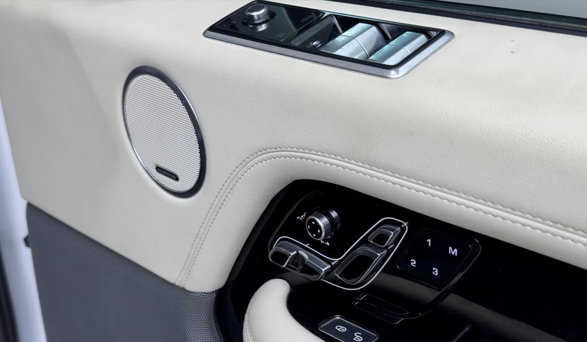 2018 Land Rover Range Rover Vogue SR Leather image-10