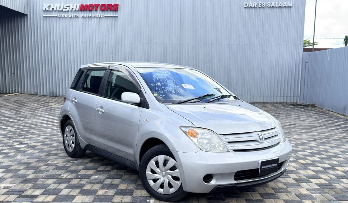 2003 Toyota IST F L Edition image-1