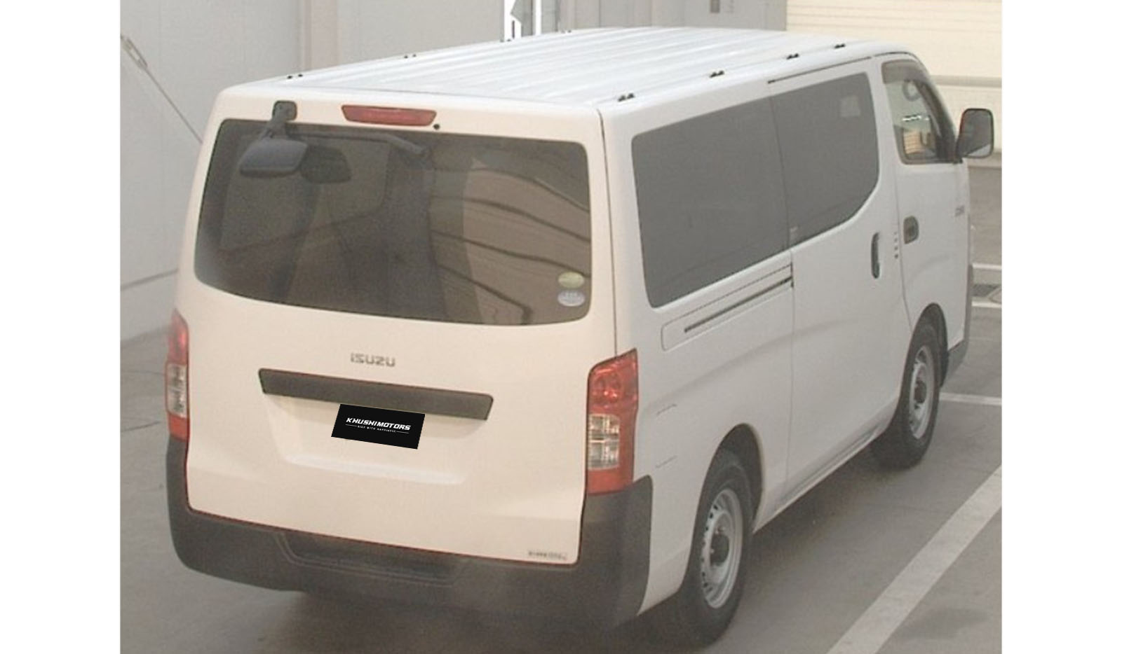 2019 Isuzu Como image-2
