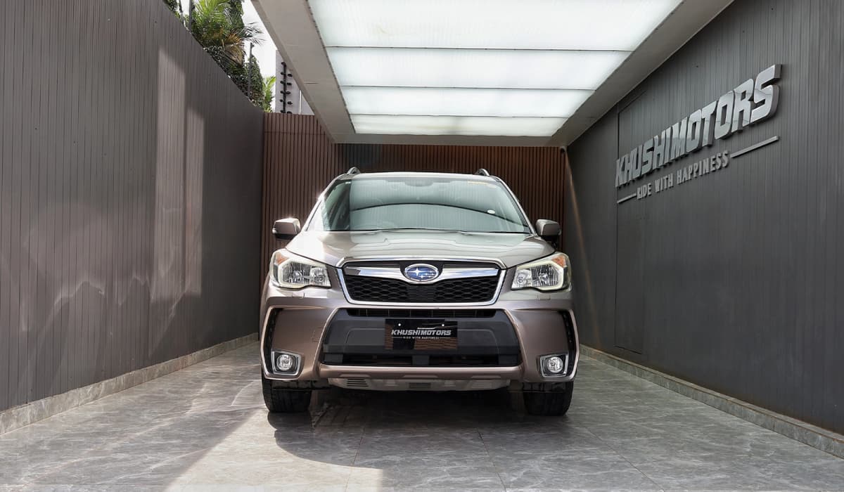 2013 Subaru Forester 2.0XT Eyesight image-2