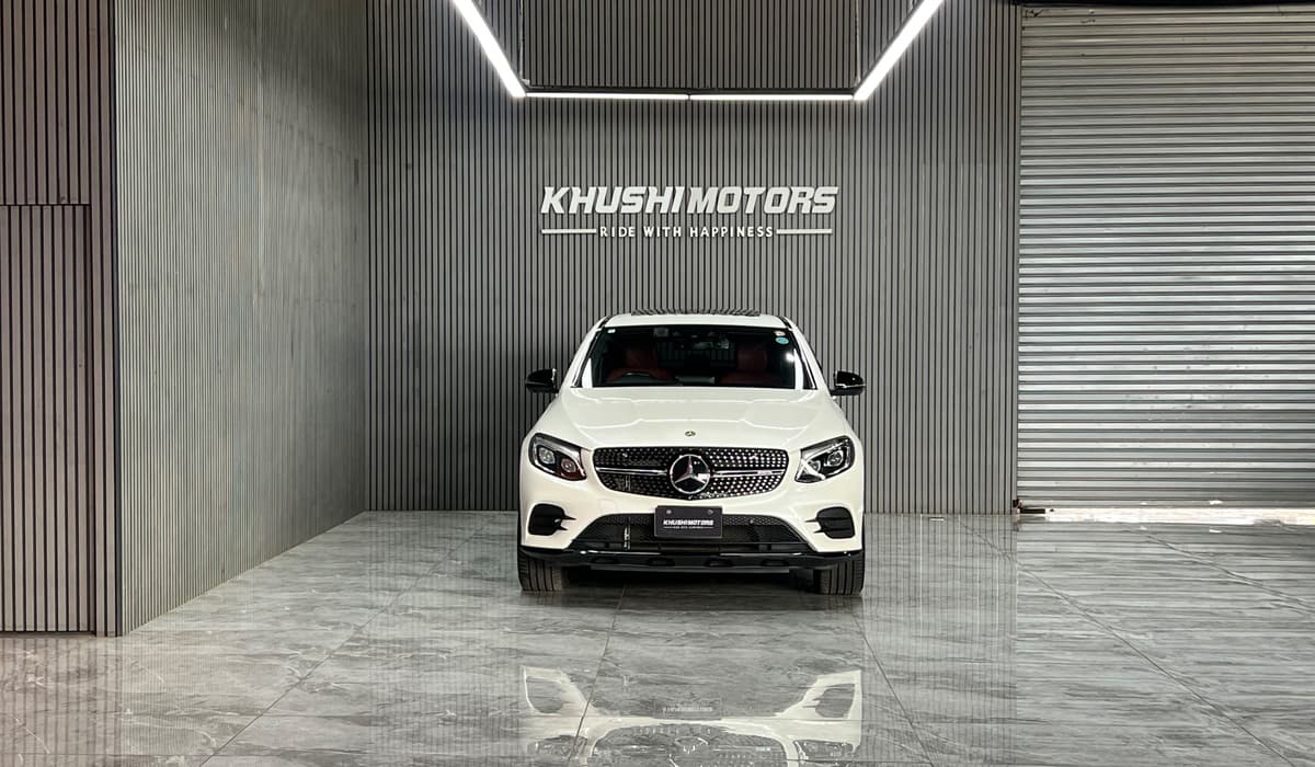 2018 Mercedes-AMG G-Class 4Matic GLC43 image-2