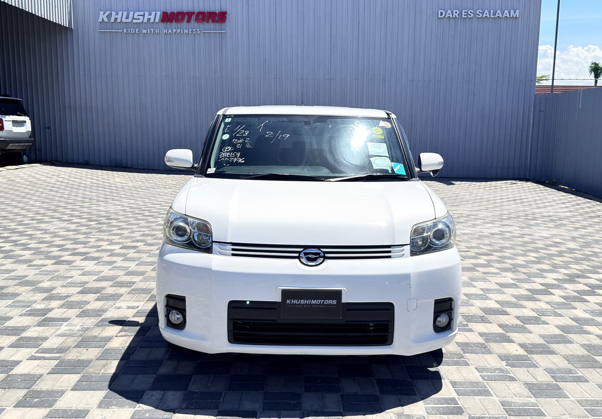 2011 Toyota Corolla Rumion G image-2