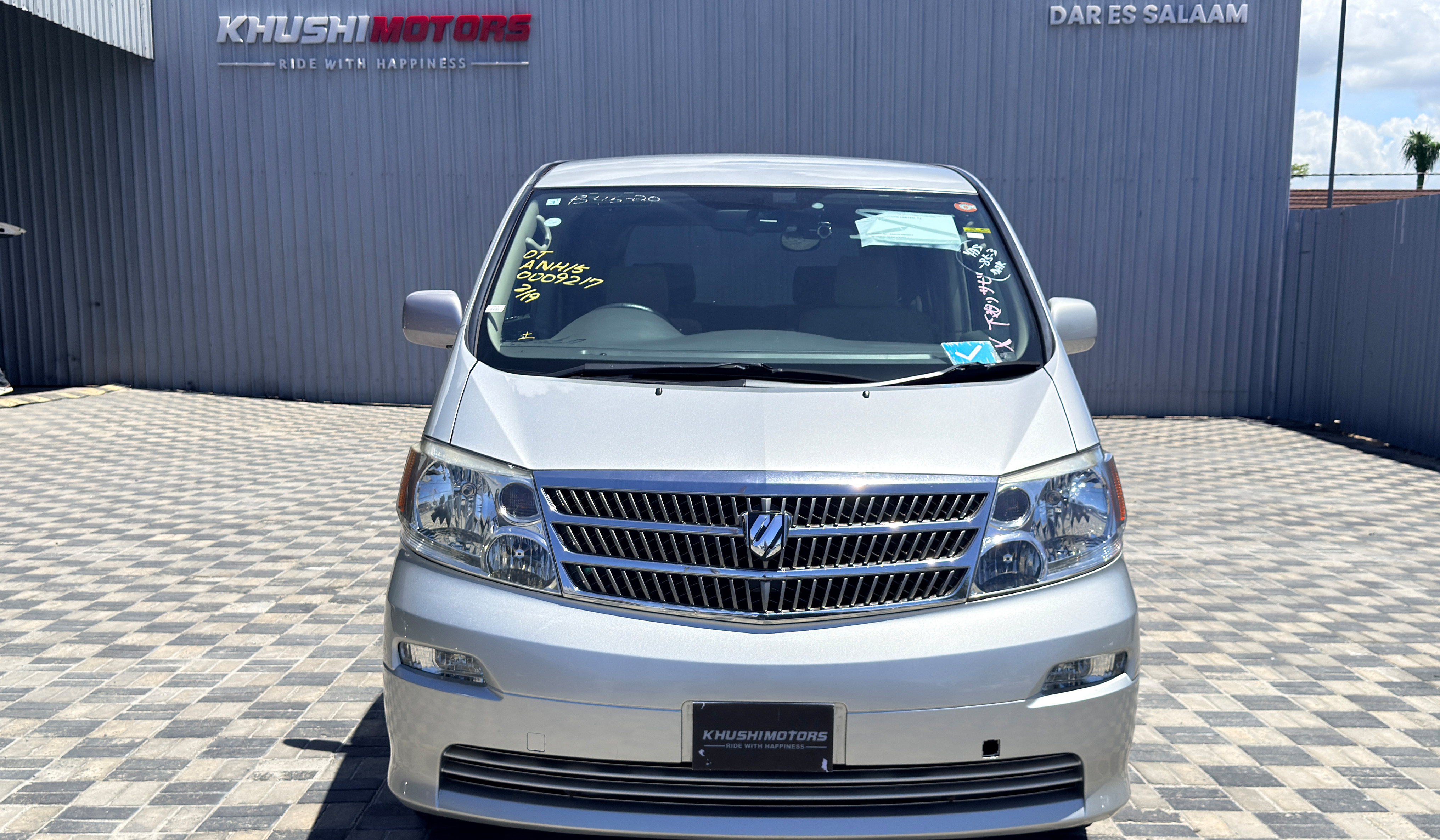 2003 Toyota Alphard X image-2