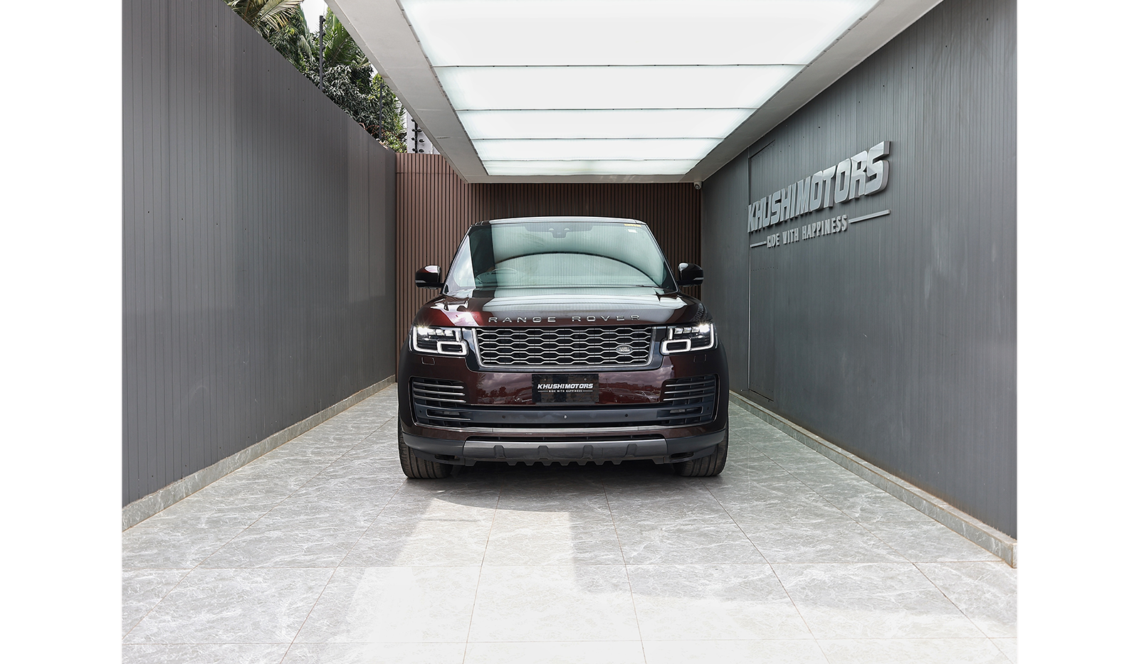2021 Land Rover Range Rover Autobiography image-2