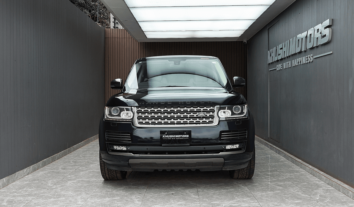 2013 Land Rover Range Rover Vogue Super Charged image-2
