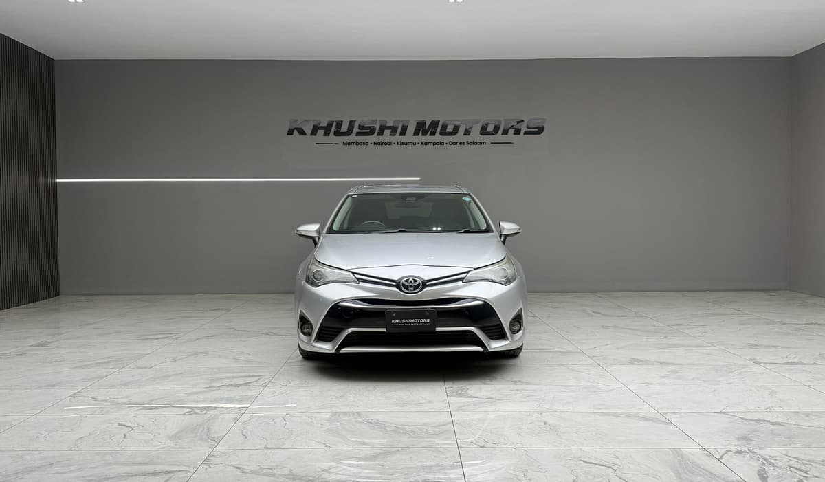 2018 Toyota Avensis LI image-2