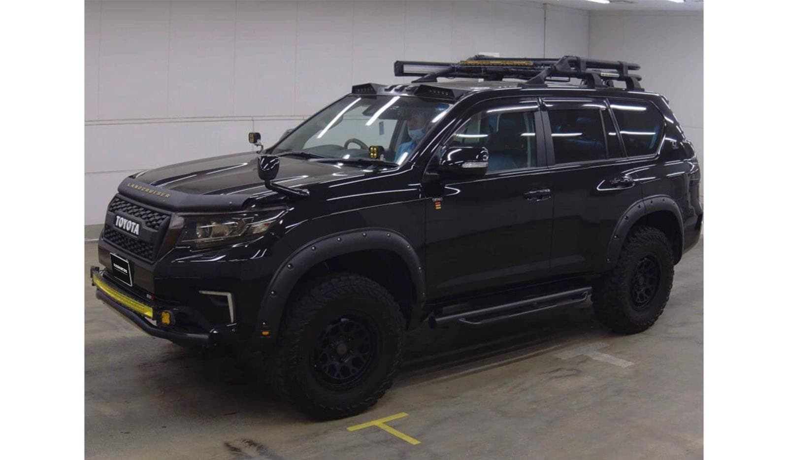 2019 Toyota Land Cruiser Prado TX image-2
